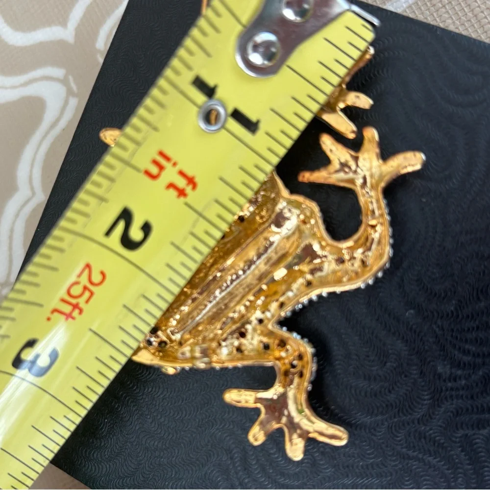 Kenneth Jay Lane frog brooch rhinestone gold tone new KJL - Picture 15 of 16